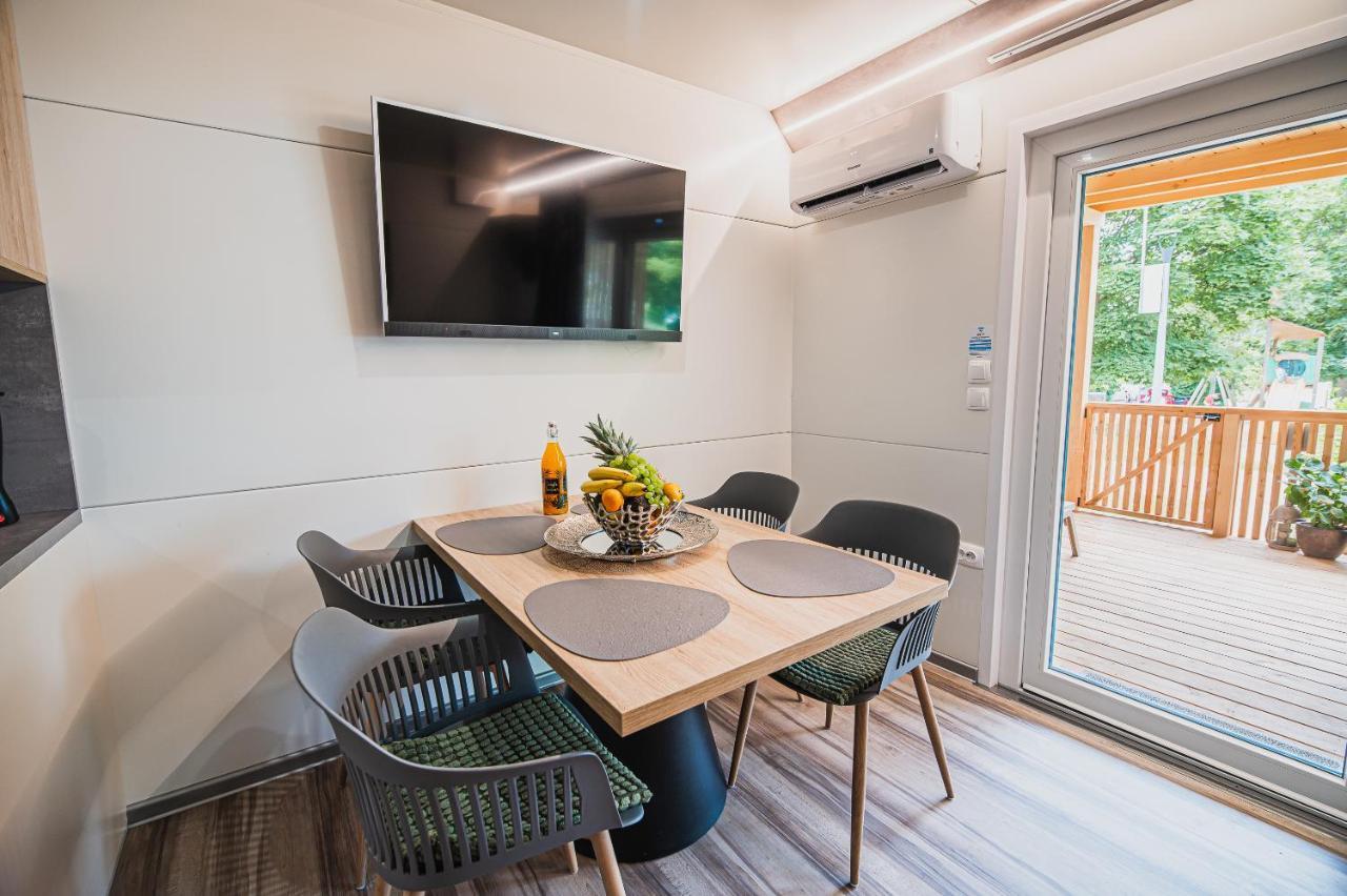 Premium Mobile Homes With Thermal Riviera Tickets Catez ob Savi Εξωτερικό φωτογραφία