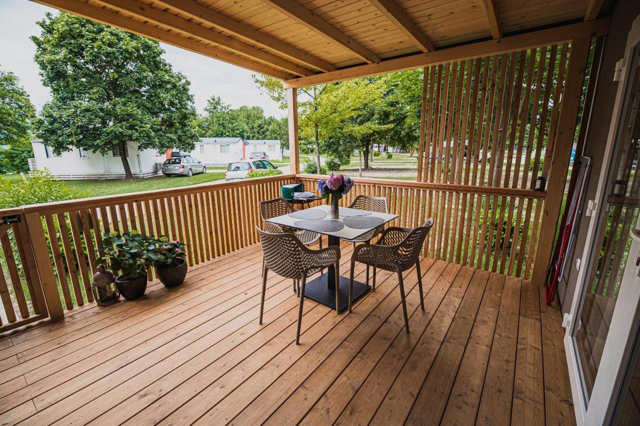 Premium Mobile Homes With Thermal Riviera Tickets Catez ob Savi Εξωτερικό φωτογραφία